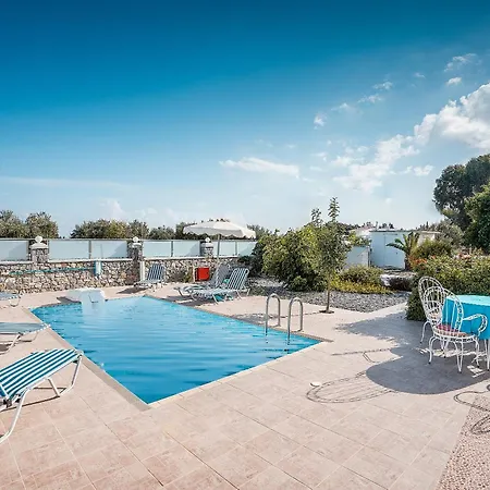 Pearl Villa Lachania